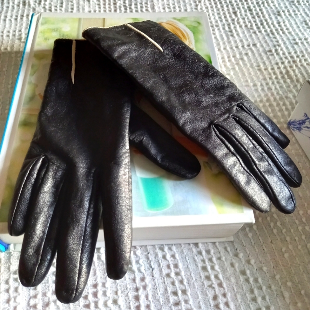 Leather gloves size 6.5